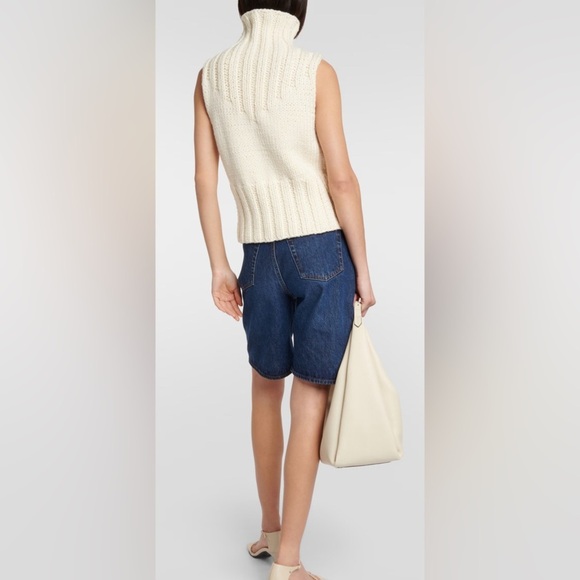 NWT TOTEME Turtleneck Hand Knitted Wool Top Buttercream Size Large - Picture 3 of 15